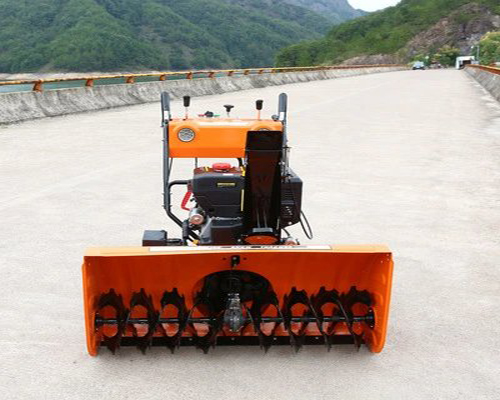探讨小型扫雪机设备生产设计方案