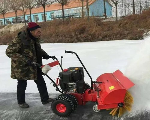 上达机电专业生产手扶式扫雪机设备(图1)